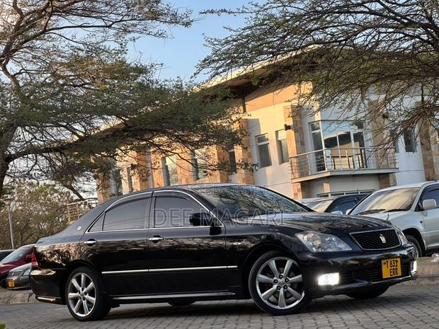 Toyota Crown 2007 Black