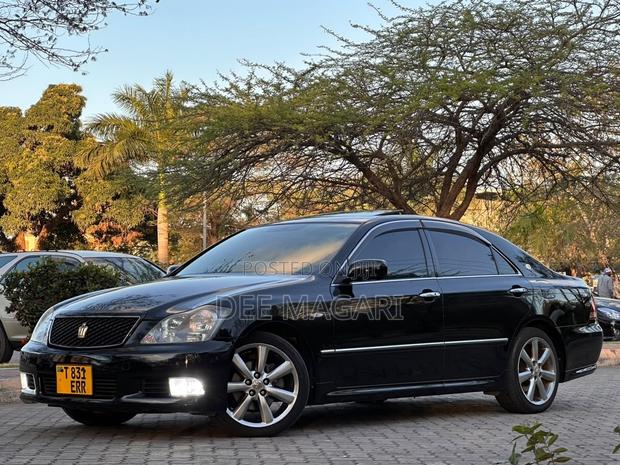 Toyota Crown 2007 Black