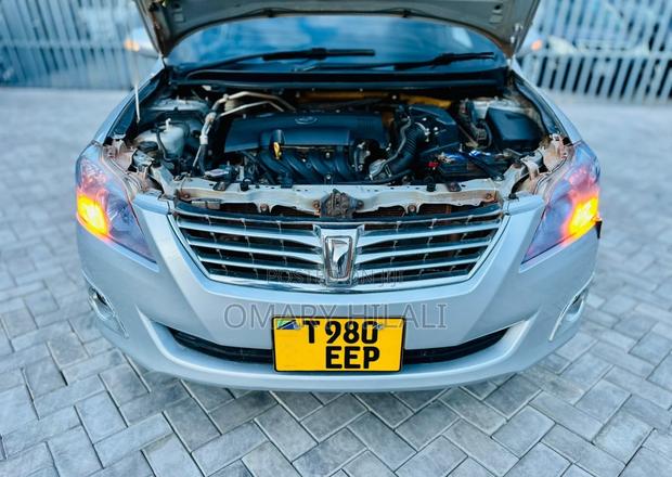Toyota Premio 2010 Silver