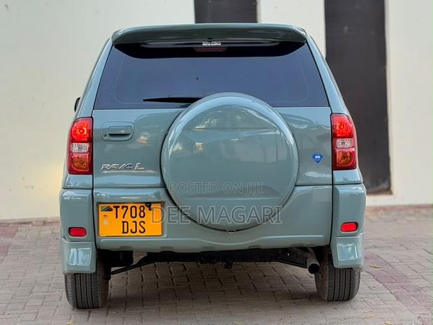 Toyota RAV4 2005 Green
