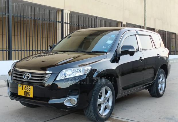Toyota Vanguard 2010 Black
