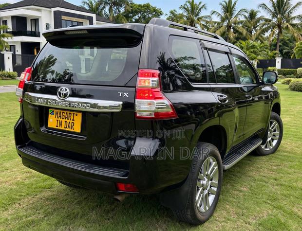 Toyota Land Cruiser Prado 2016 Black