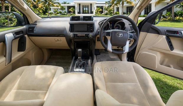 Toyota Land Cruiser Prado 2016 Black