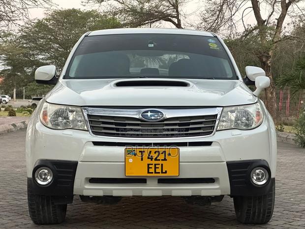 Subaru Forester 2010 White