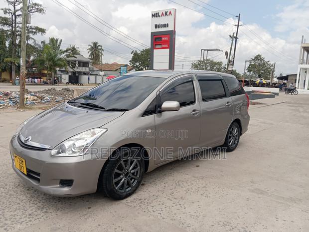Toyota Wish 2007 Gray