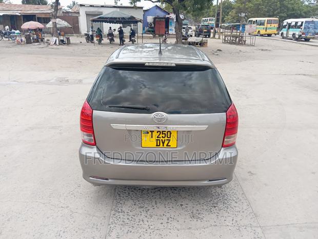 Toyota Wish 2007 Gray
