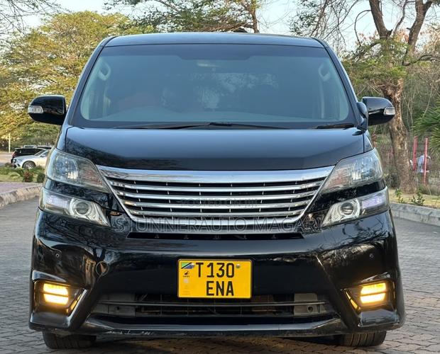 Toyota Vellfire 2010 Black