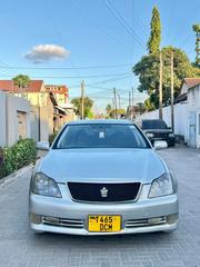 Toyota Crown 2004 Silver for sale
