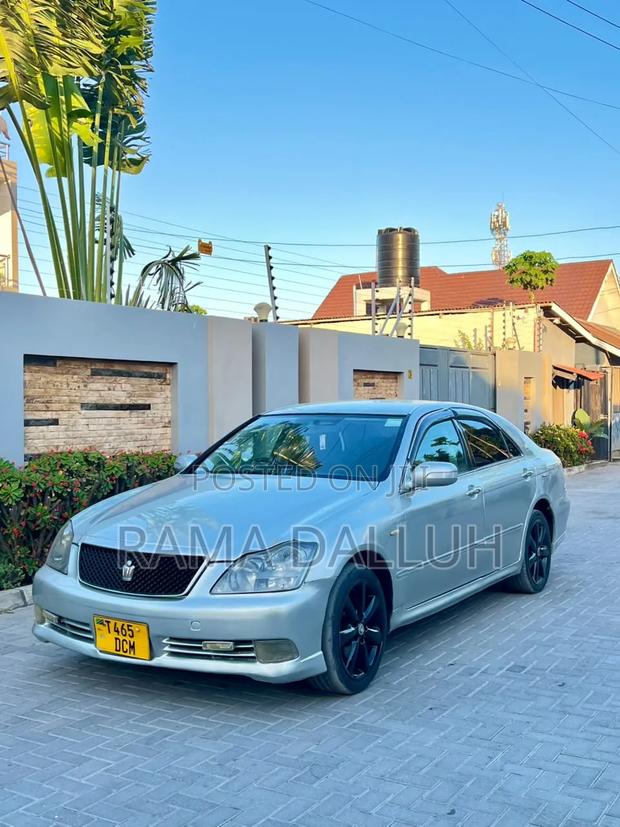 Toyota Crown 2004 Silver