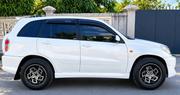 Toyota RAV4 2001 White for sale