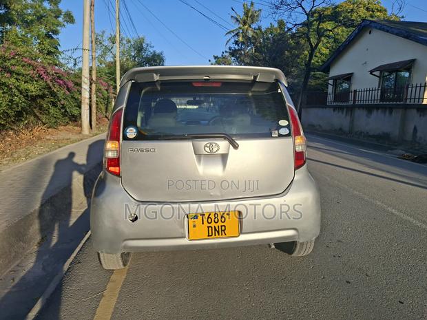 Toyota Passo 1.0 AWD 2005 Silver