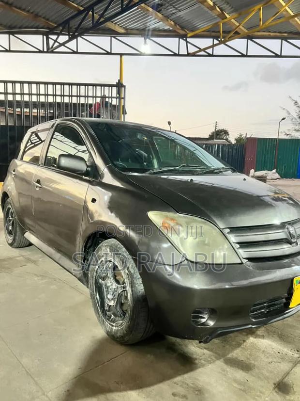 Toyota IST 2008 Gray
