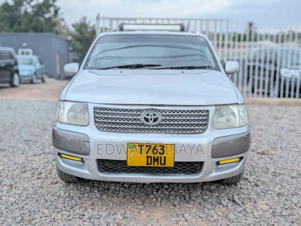 Toyota Probox 2004 Silver
