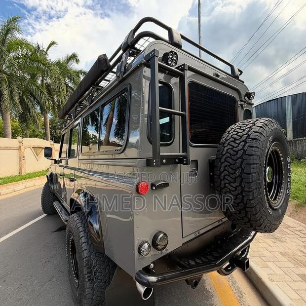 Land Rover Defender 2015 Gray