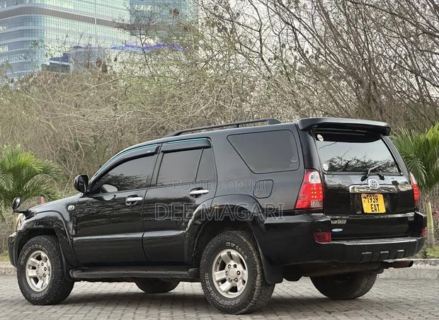 Toyota Hilux Surf 2005 Black
