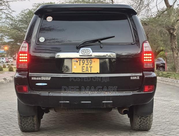 Toyota Hilux Surf 2005 Black