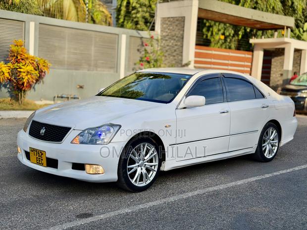 Toyota Crown 2006 Pearl