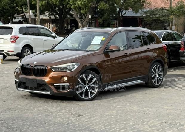 BMW 120i 2016 Brown