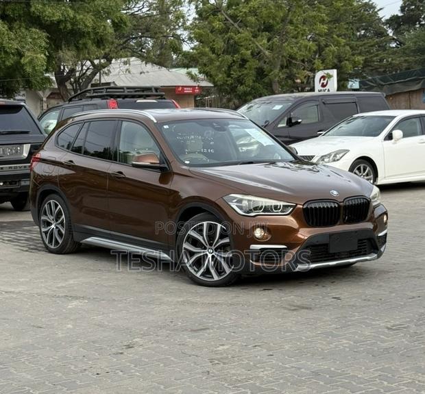 BMW 120i 2016 Brown
