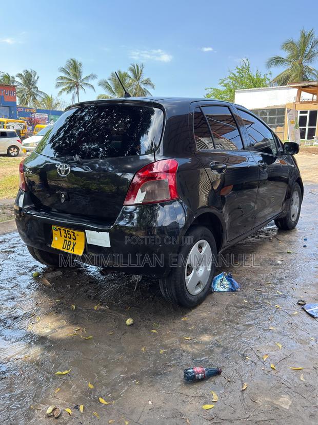 Toyota IST 2005 Blue