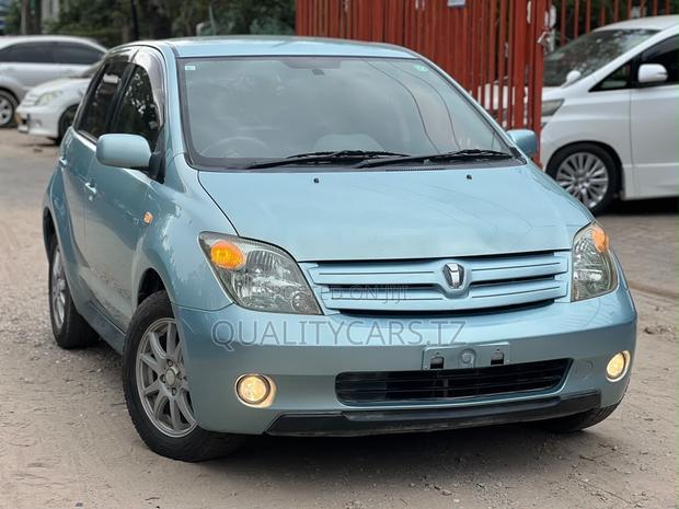 Toyota IST 2005 Blue
