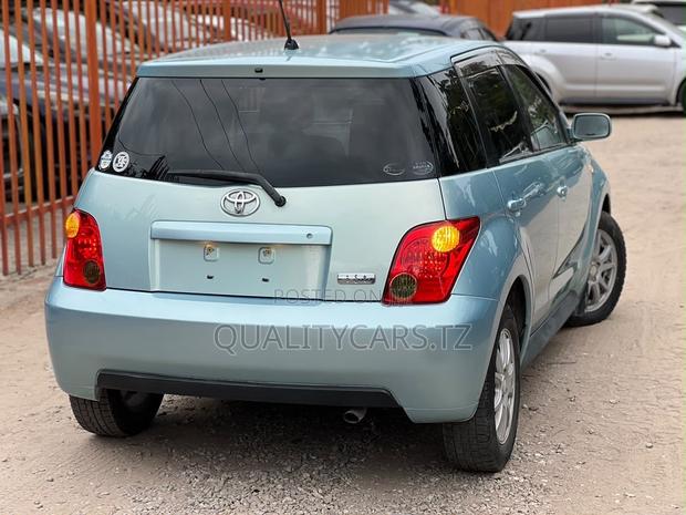 Toyota IST 2005 Blue