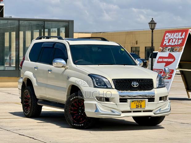 Toyota Land Cruiser Prado 2006 White