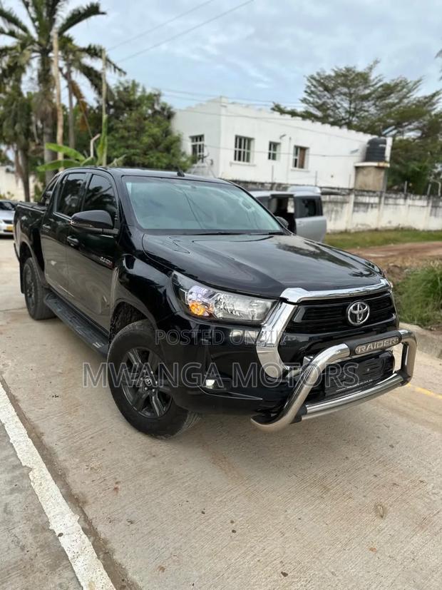 Toyota Hilux Revo Double Cab Deisel 2.8 AWD 2021 Black