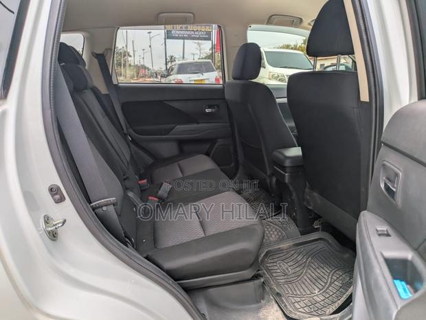 Mitsubishi Outlander 2015 White