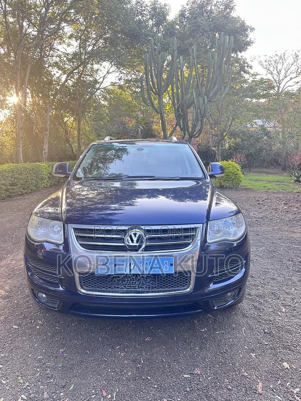 Volkswagen Touareg V6 TDI 2010 Blue