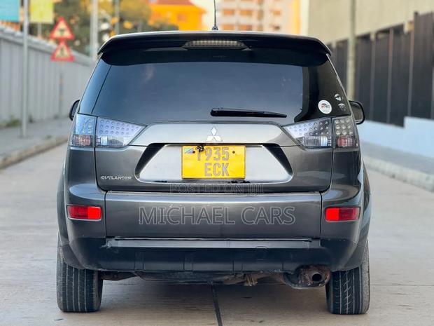 Mitsubishi Outlander 2006 Gray