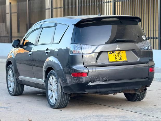 Mitsubishi Outlander 2006 Gray