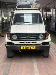 Toyota Land Cruiser 2001 White for sale
