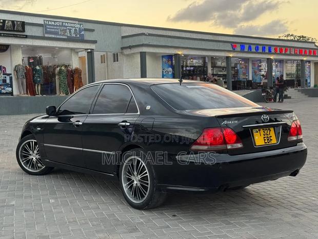 Toyota Crown 2004 Black