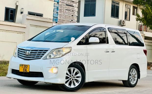 Toyota Alphard 2.4 Petrol AWD 2009 White