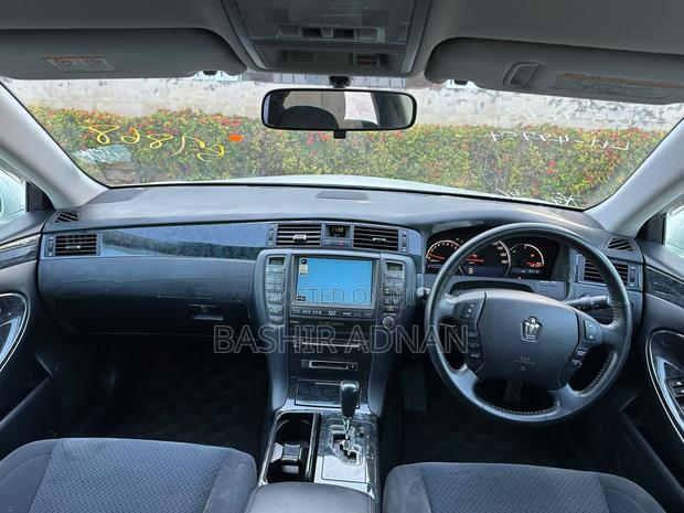 Toyota Crown 2006 Pearl
