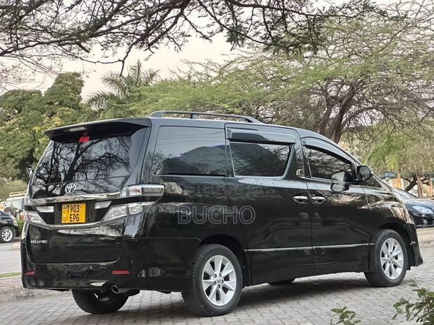 Toyota Vellfire 2012 Black