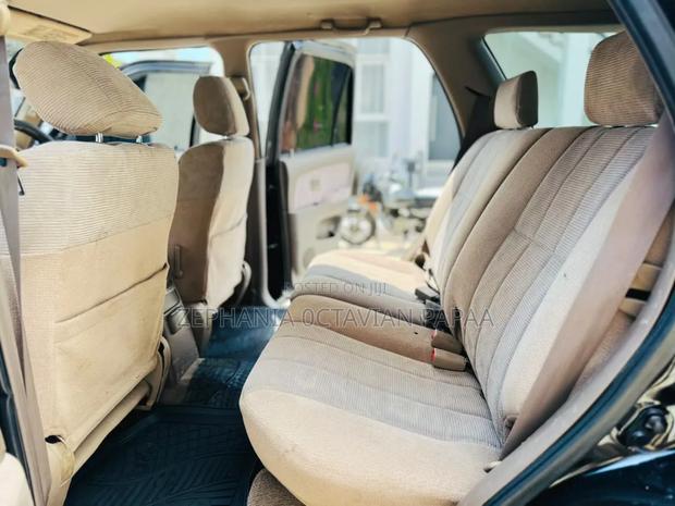 Toyota Hilux Surf 2000 Black