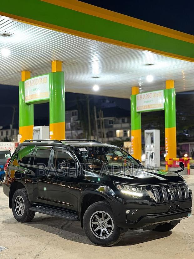 Toyota Land Cruiser Prado 2.7 2020 Matt Black