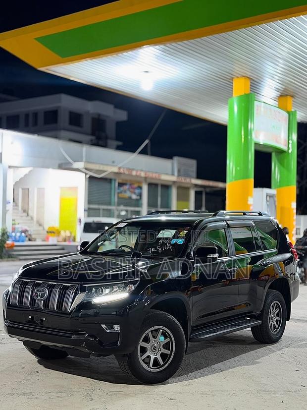 Toyota Land Cruiser Prado 2.7 2020 Matt Black