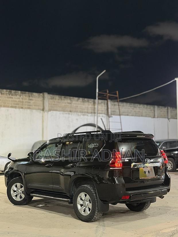 Toyota Land Cruiser Prado 2021 Black