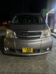 Toyota Alphard 2.4 Petrol FWD 2004 Beige for sale