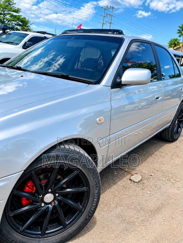 Toyota Carina 1.5 FWD Sedan 2001 Silver