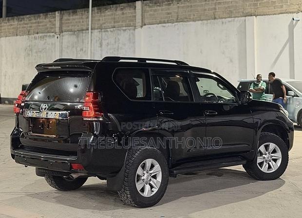 Toyota Land Cruiser Prado 2021 Black