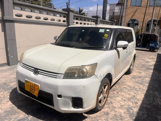 Toyota Corolla Rumion 2008 White
