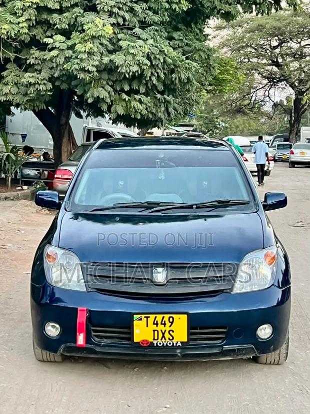 Toyota IST 2006 Blue
