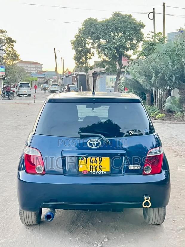 Toyota IST 2006 Blue