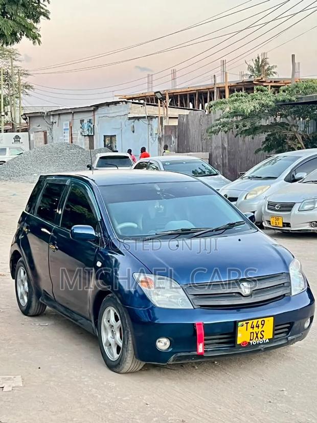 Toyota IST 2006 Blue