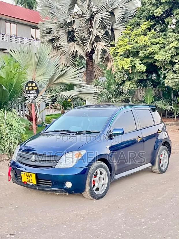 Toyota IST 2006 Blue