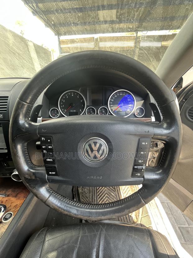 Volkswagen Touareg 2005 Silver